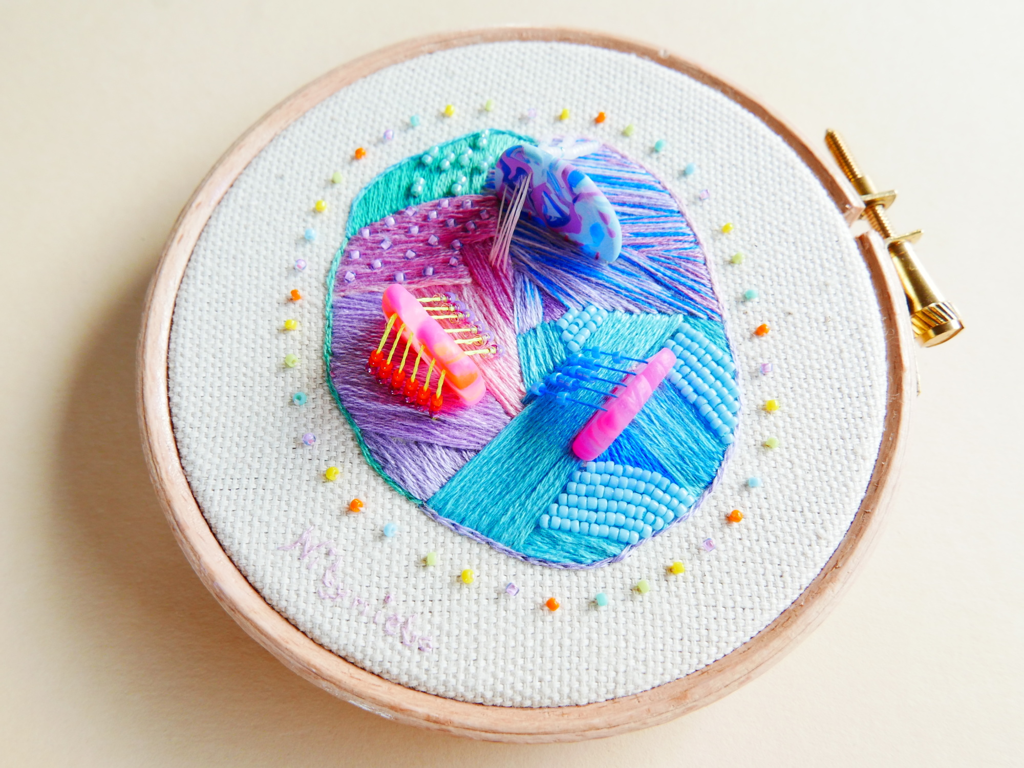 'Sugary sweet memory' 3D embroidery on hoop by Nibyniebo