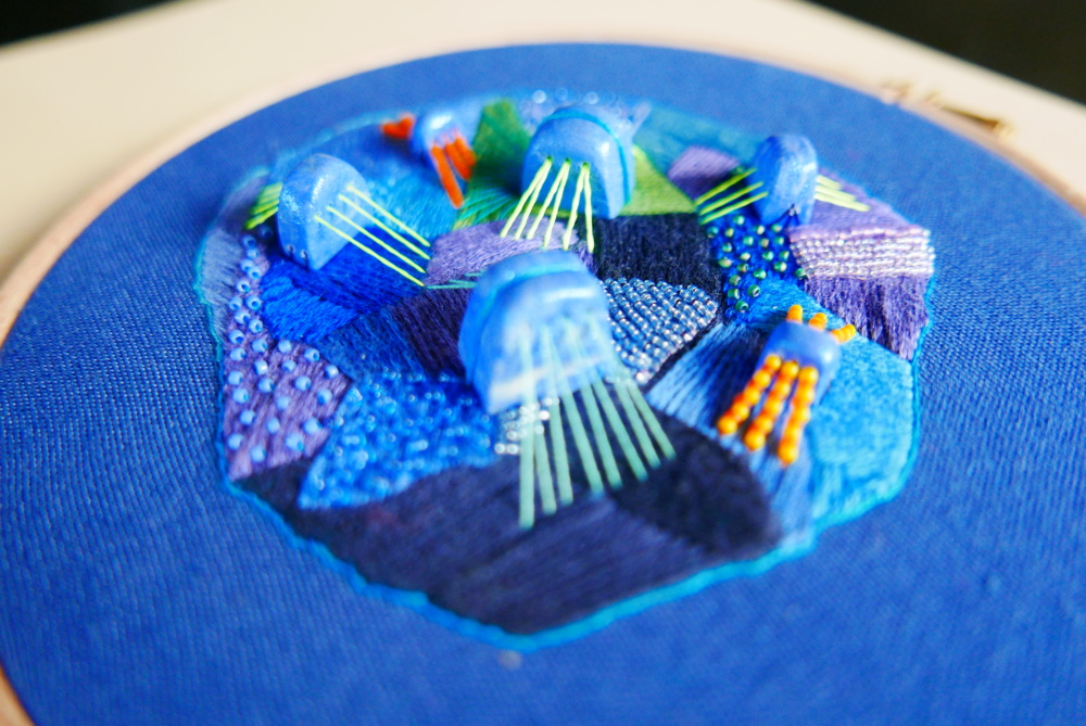 'I see you rain' - 3D hand embroidery by Nibyniebo - Image 3